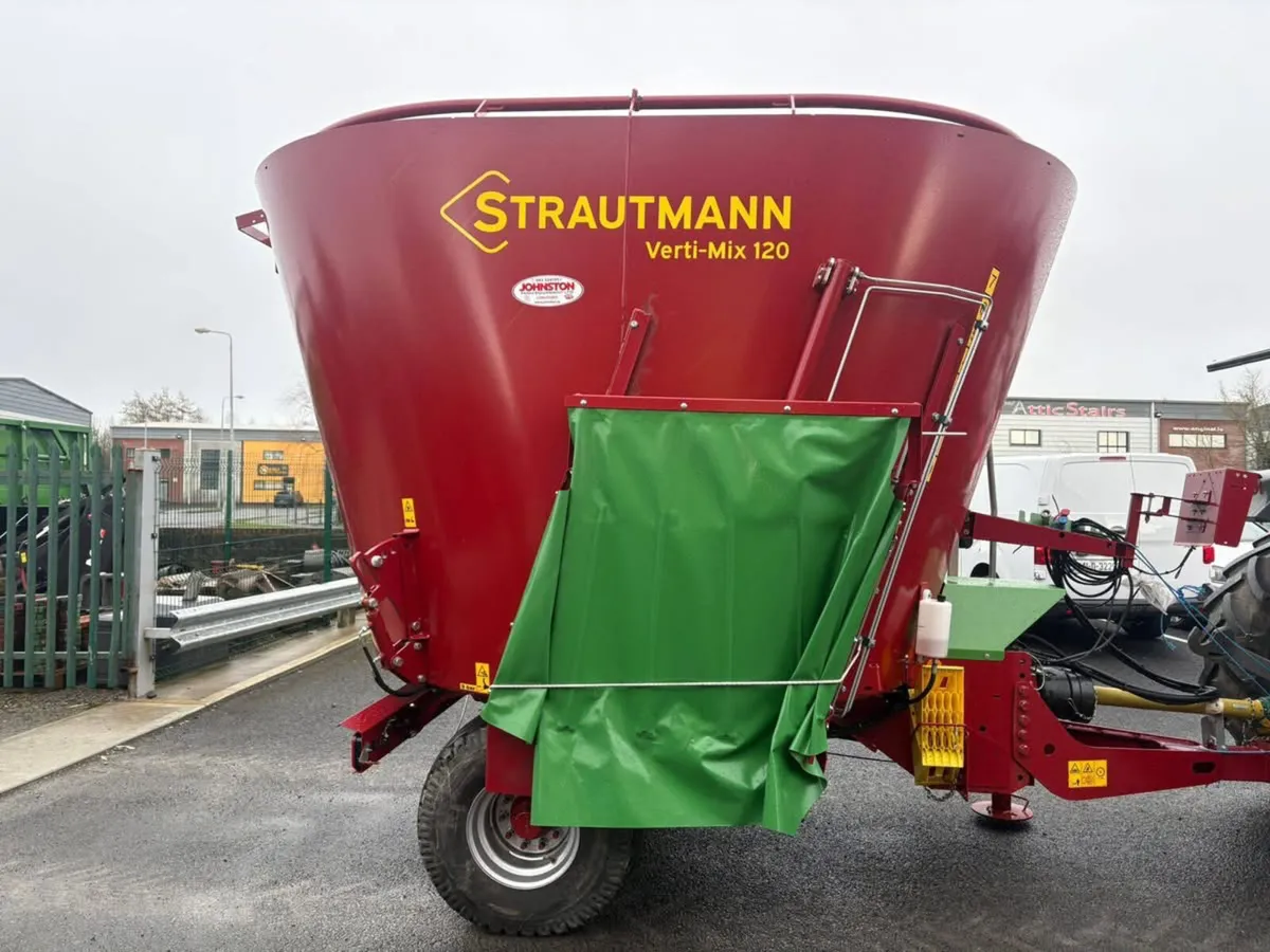 Strautmann Feeder available for Demo - Image 2