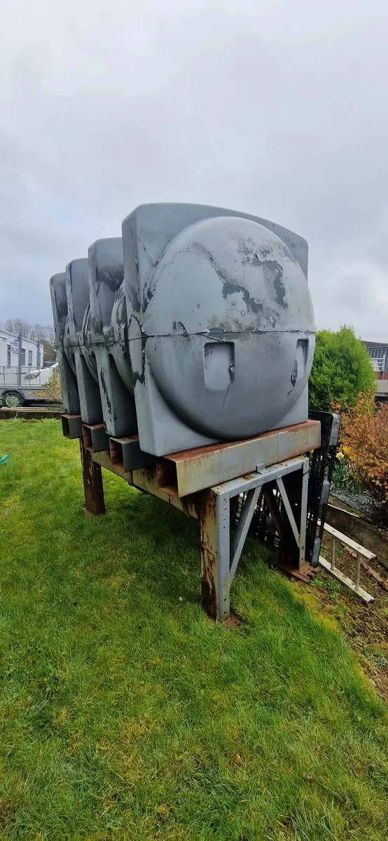 600 gallon diesel tank - Image 4