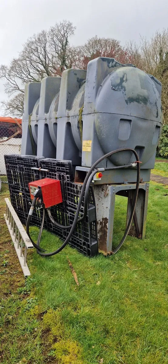 600 gallon diesel tank - Image 1