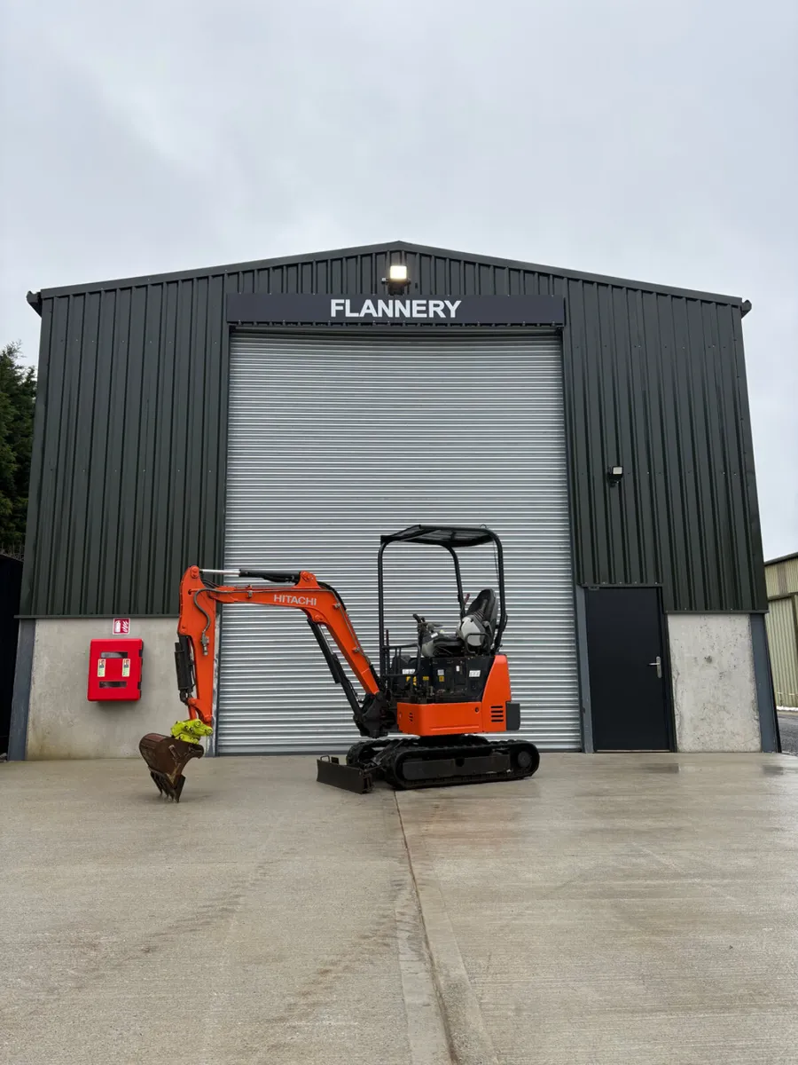 Hitachi 19U - Image 1