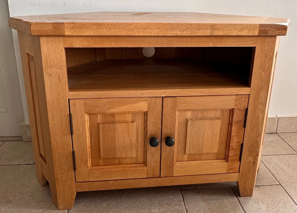 Solid oak bookshelf and TV unit - Image 2