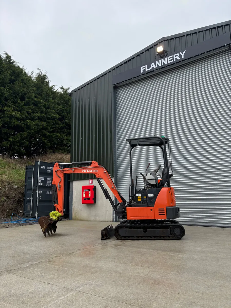 Hitachi 19U - Image 3