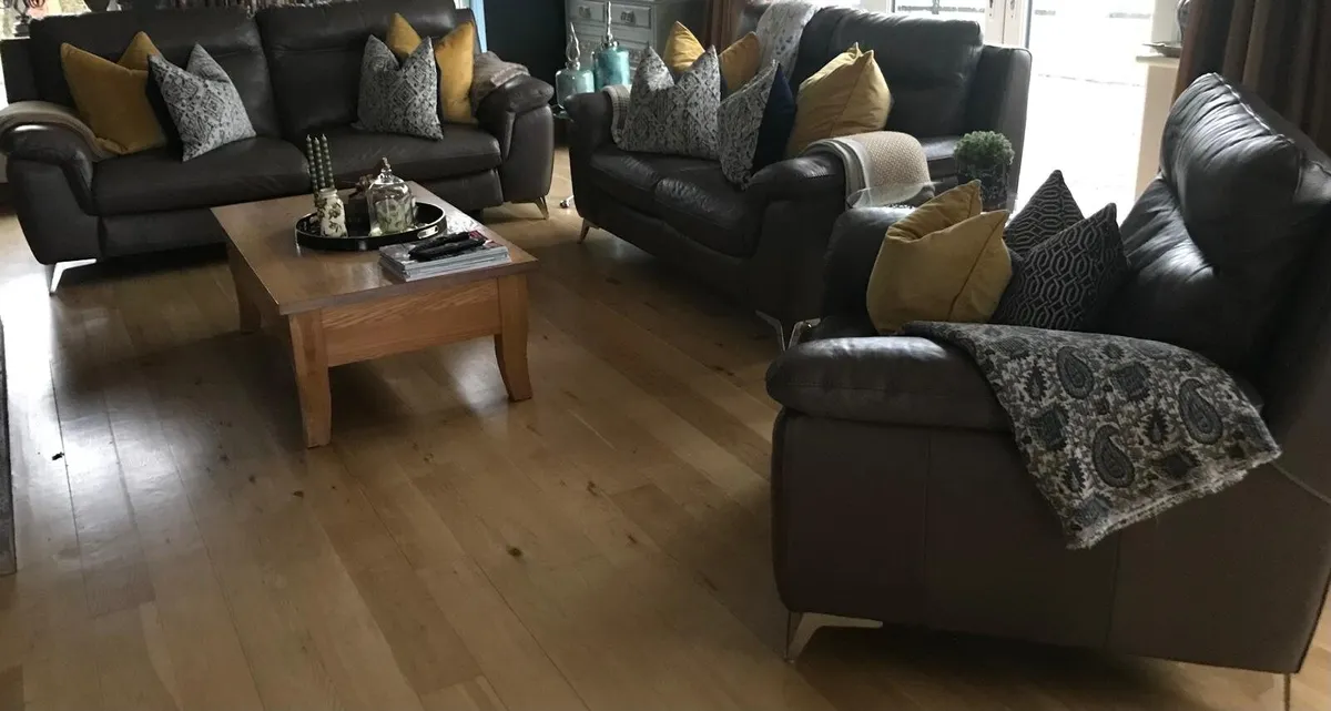 Settee suite - Image 1