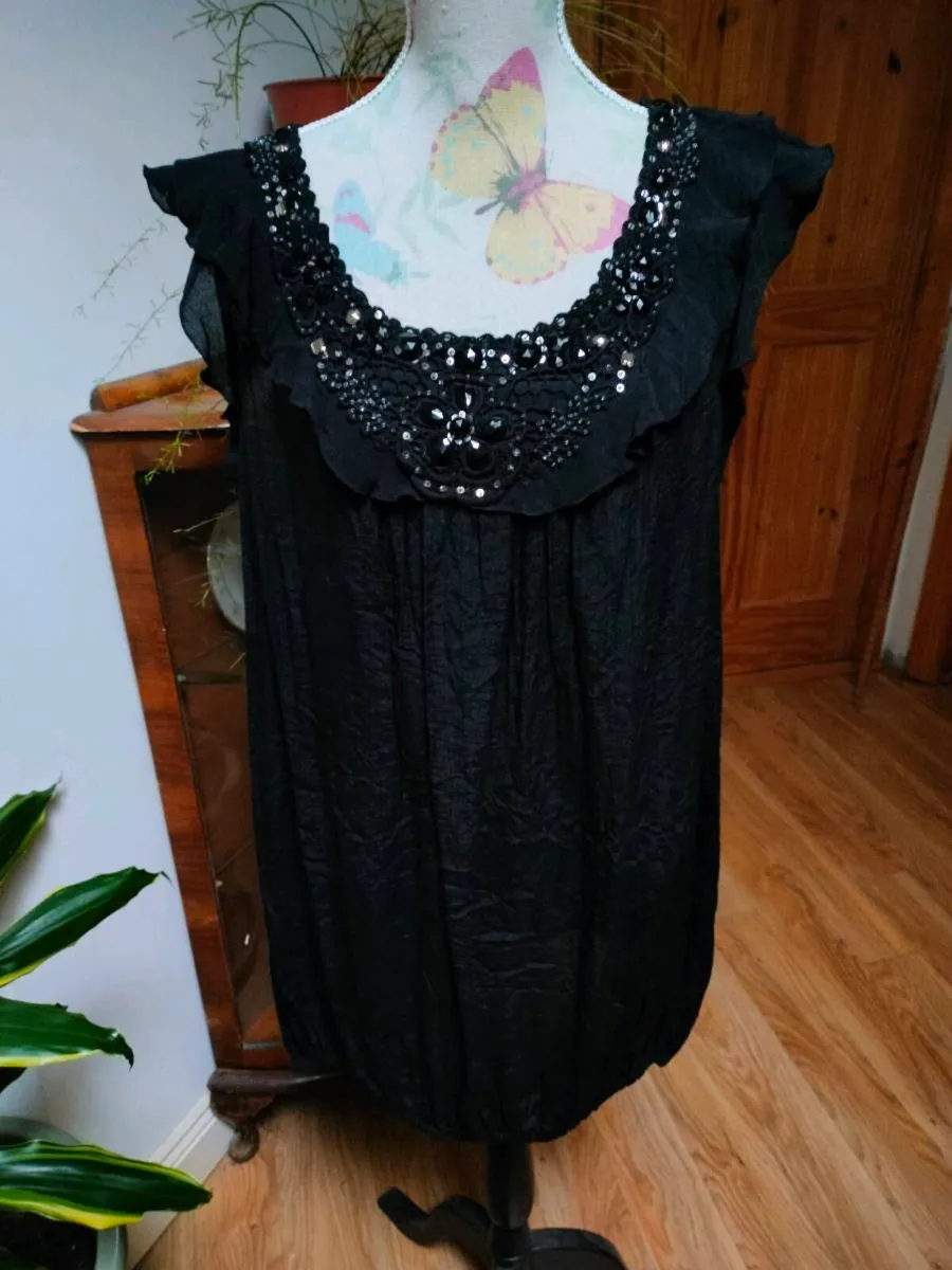 Ladies black new look inspire top with bead embell - Image 1