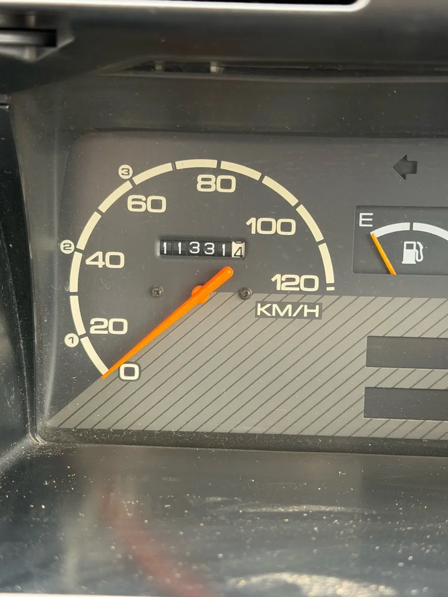 1989 Suzuki Carry 4WD Mini Truck - Image 3