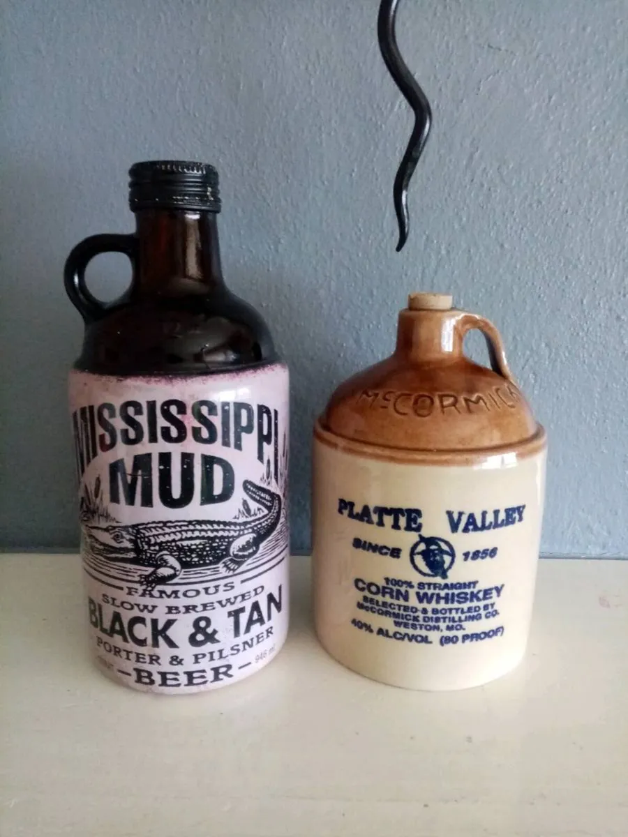 2 Whiskey and Beer Flagons - Image 1