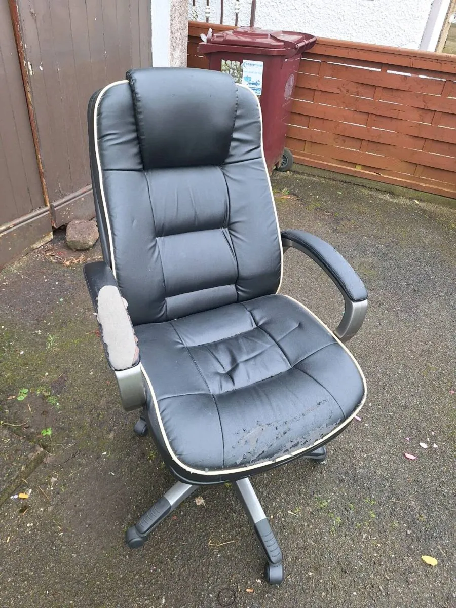 Computer chair - Image 2