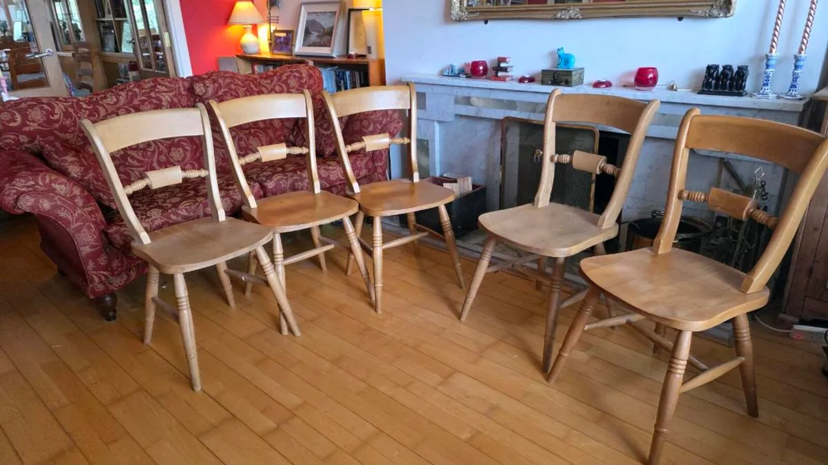 Solid pine chairs (5) - Image 1