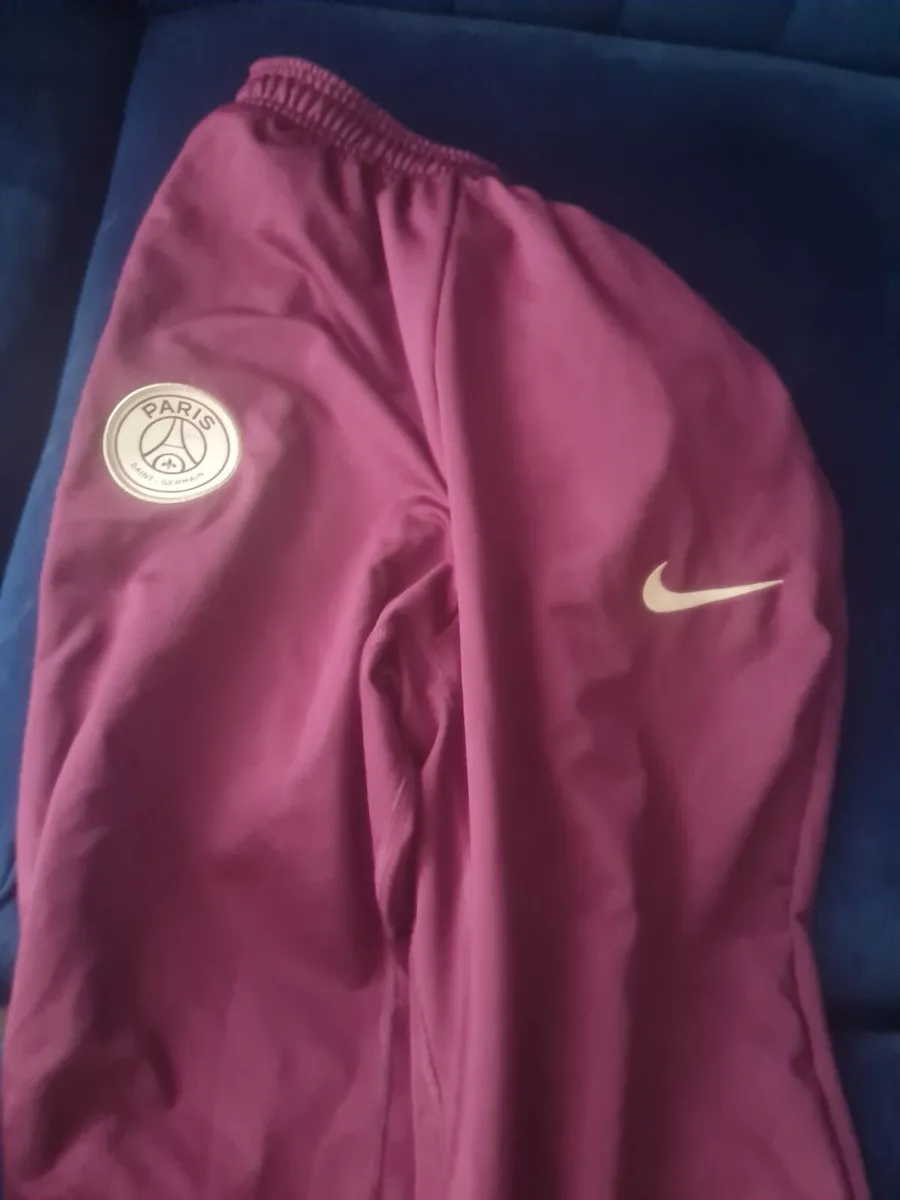 Nike size 158 170 cm - Image 2