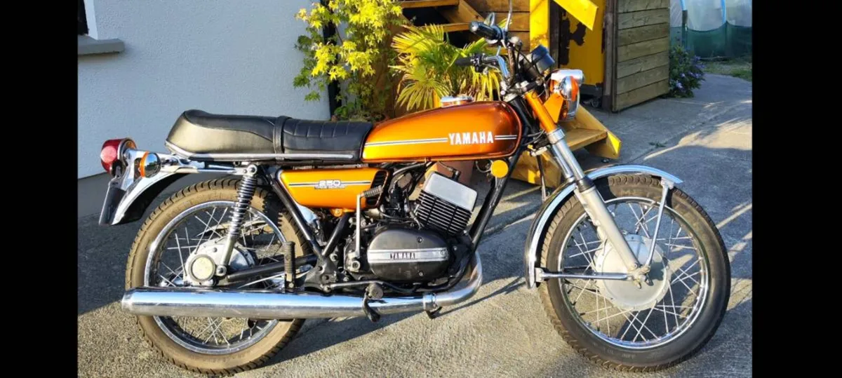Yamaha RD250A - Image 1