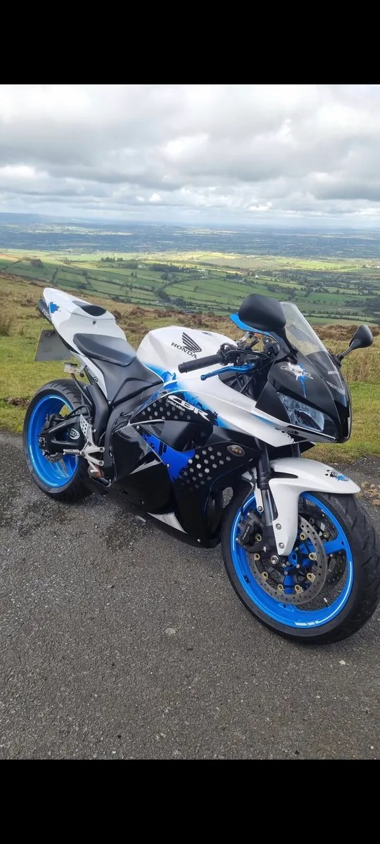 Honda cbr limited edition - Image 2