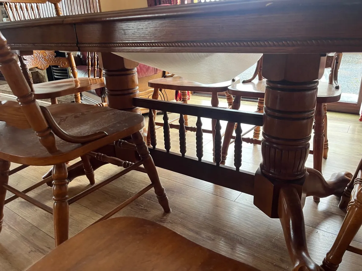 Furniture dining table and chairs - Image 2