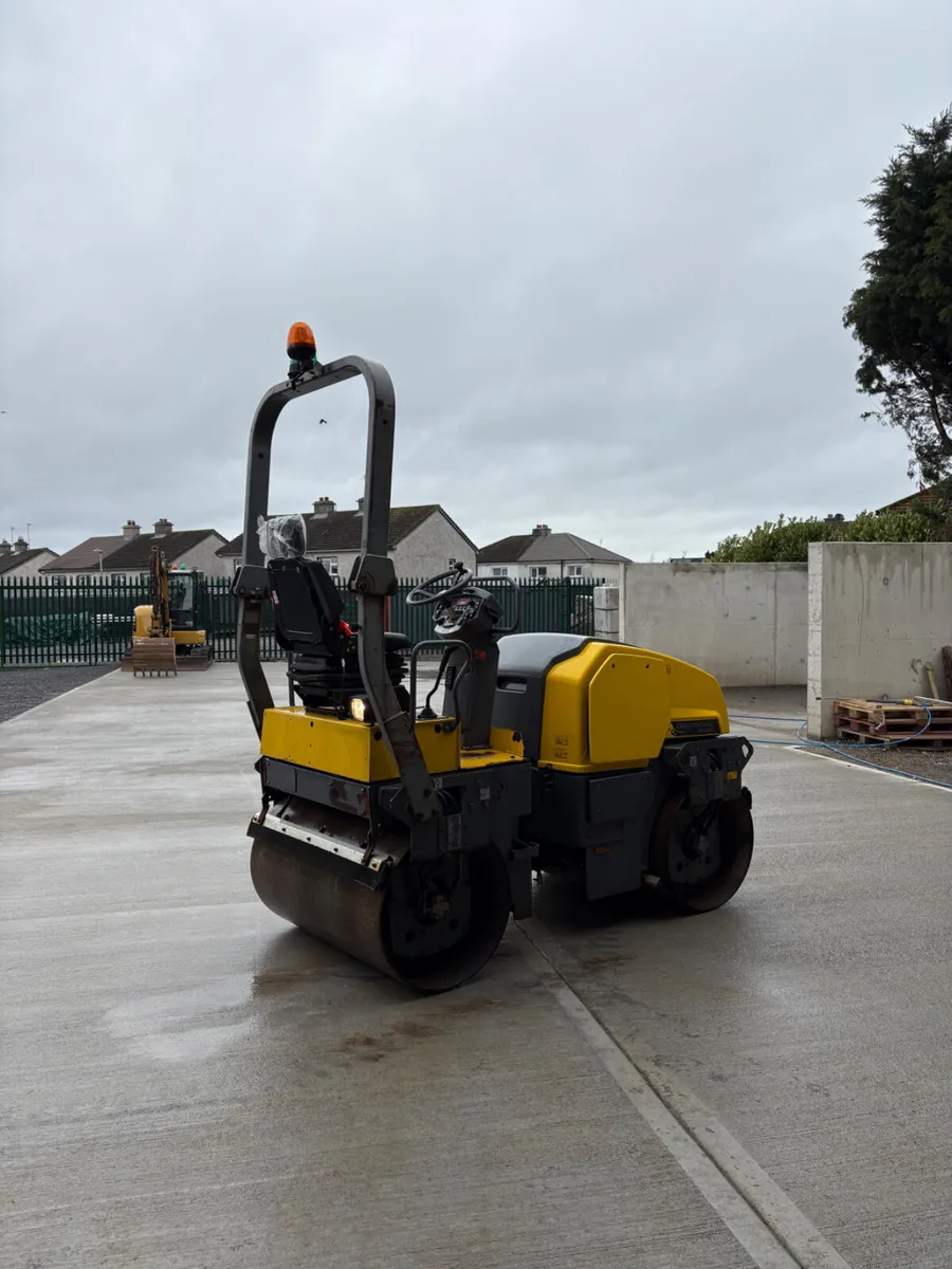 Dynapac 120 roller - Image 4