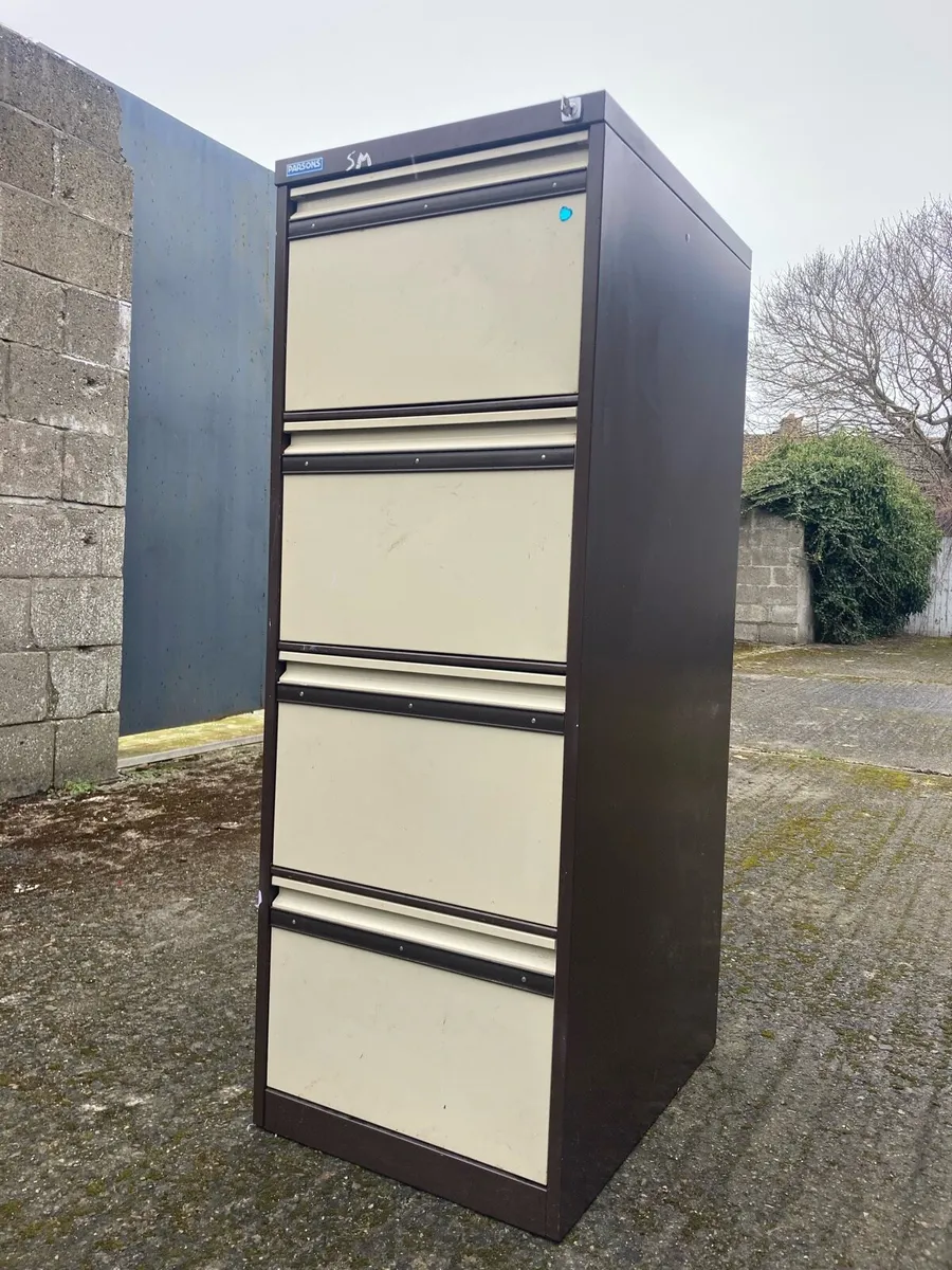 Filing Cabinet - with Key - 4 drawer - Image 1