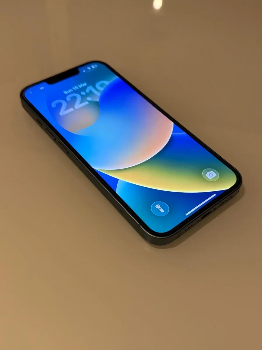 iPhone 14- New Battery- Immaculate Condition - Image 2