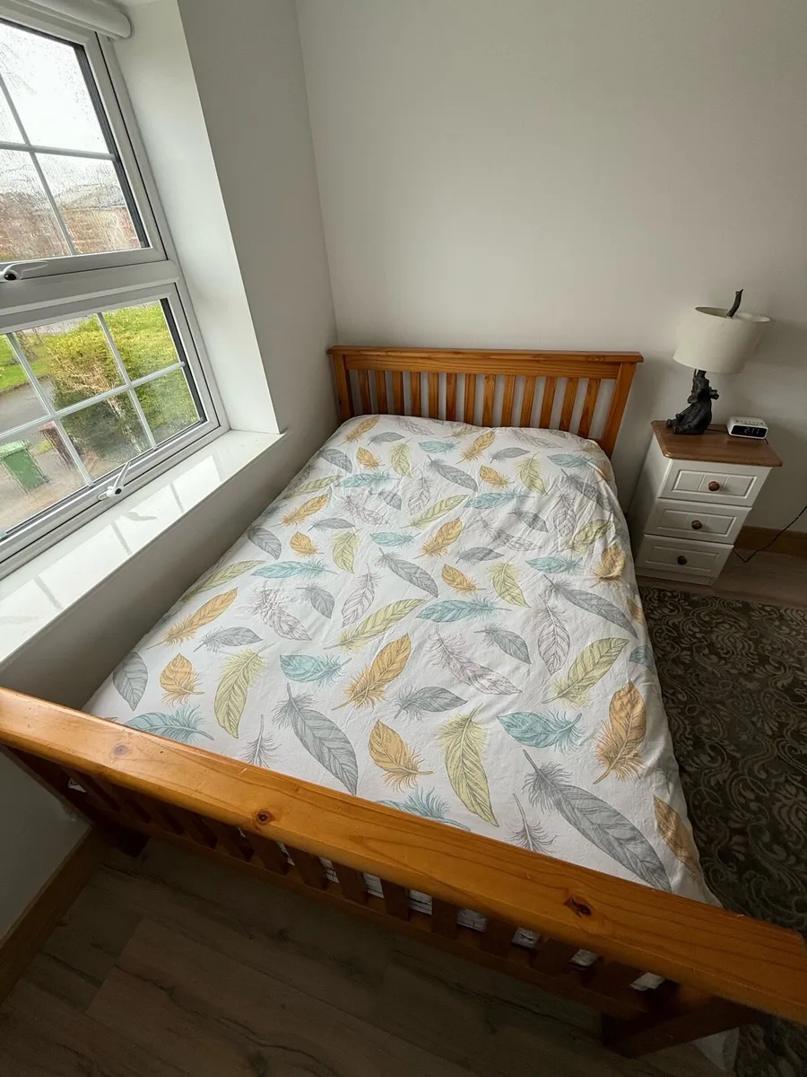 Wooden bed frame - Image 1