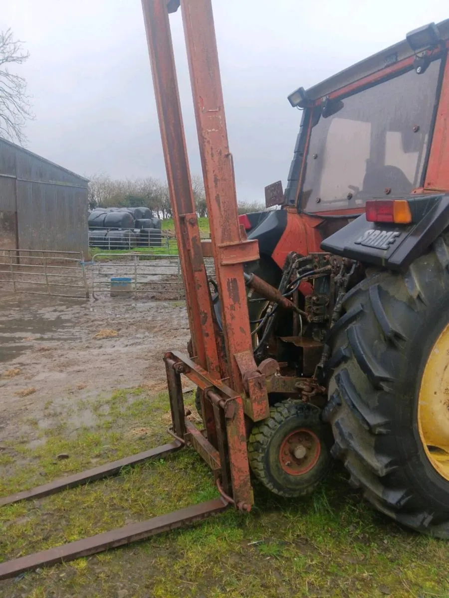 Forklift tractor - Image 4