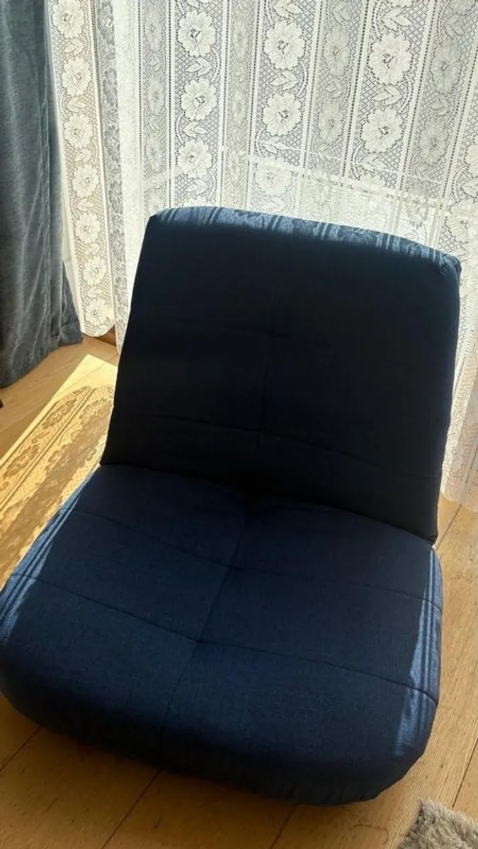 Comfortable floor chair - Image 2