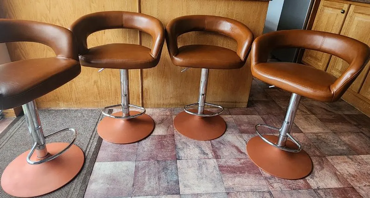Extendable White Dining Table, 4 Bar Stools - Image 2