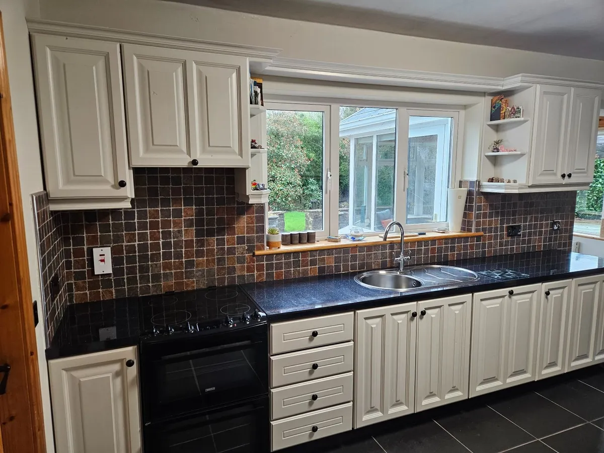 Kitchen units - Image 3