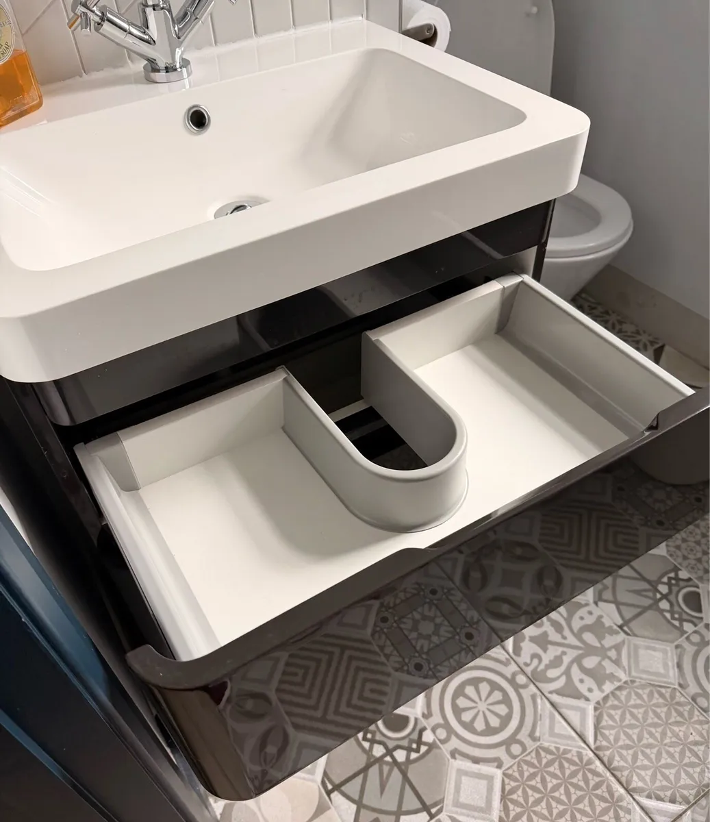 Bathroom Vanity - Image 4