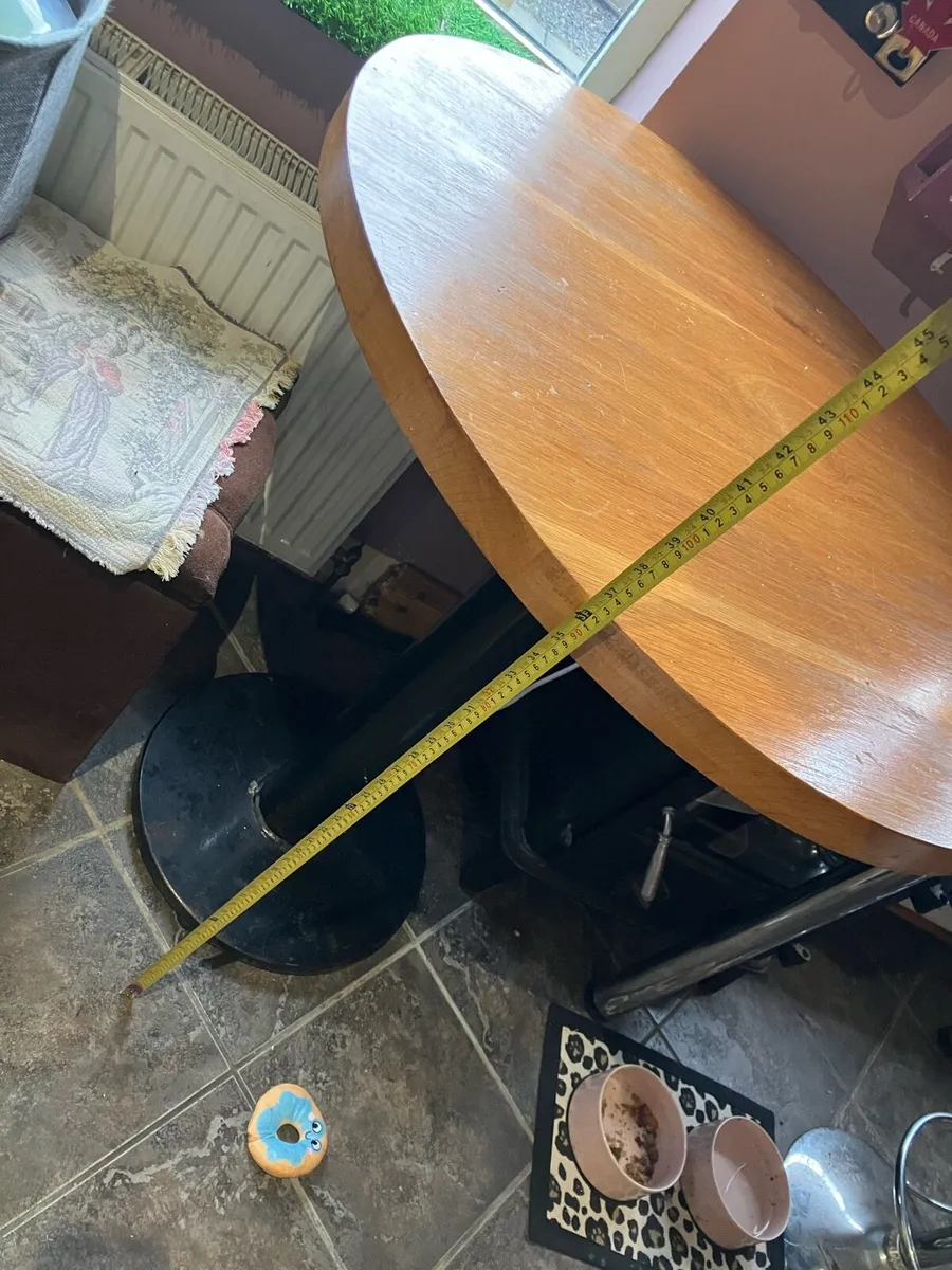 High table - Image 3