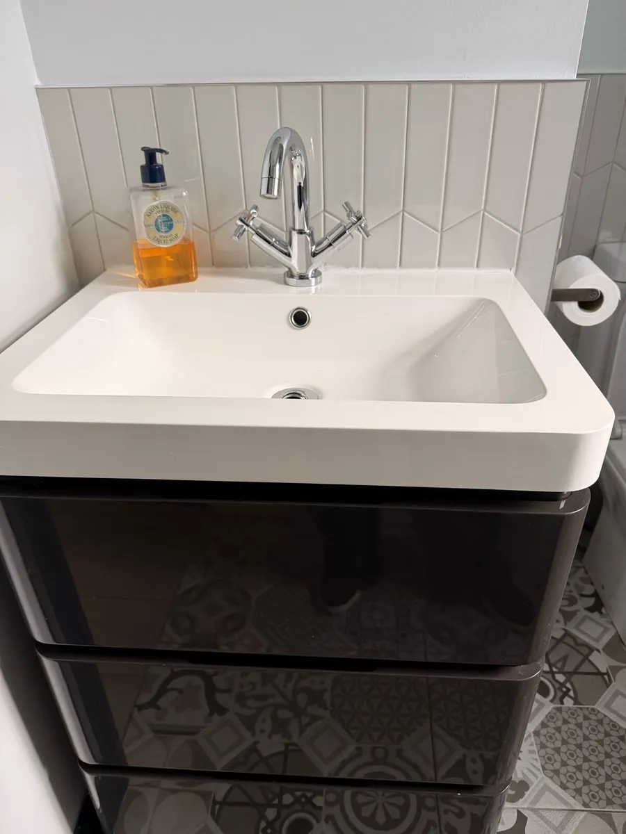 Bathroom Vanity - Image 2