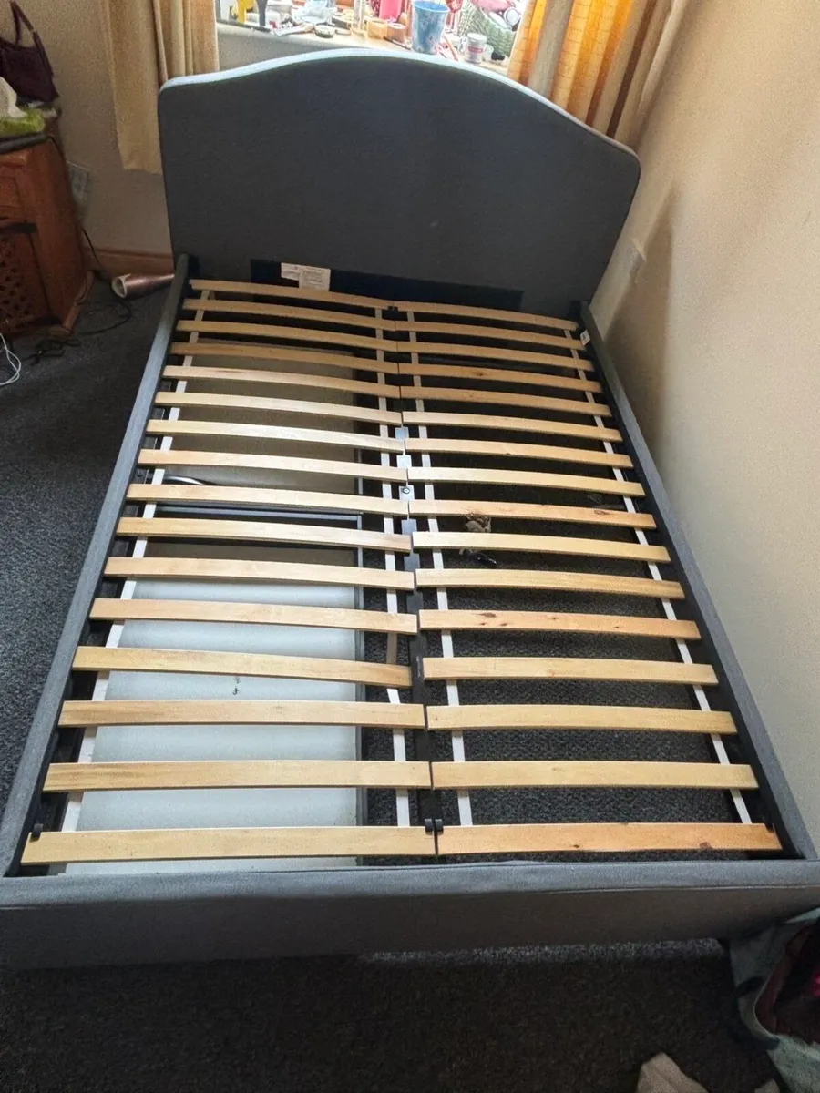 Double bed - Image 2