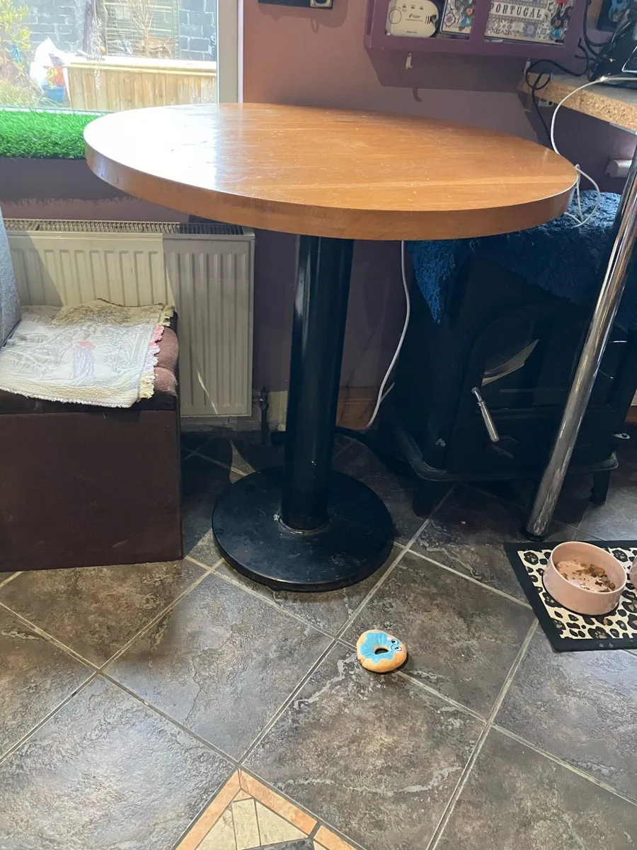 High table - Image 2