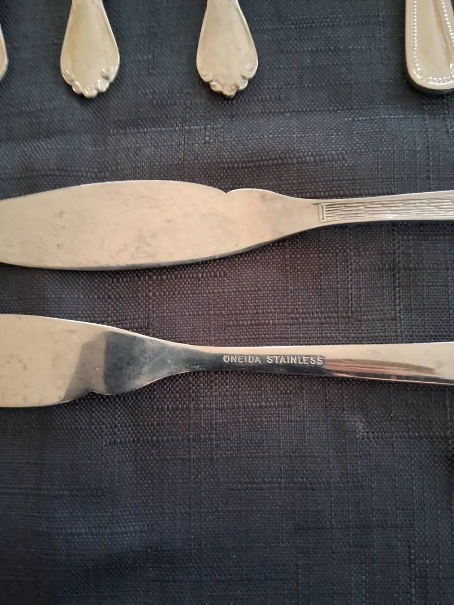 Selection Of Stainless Oneida Items - Image 3