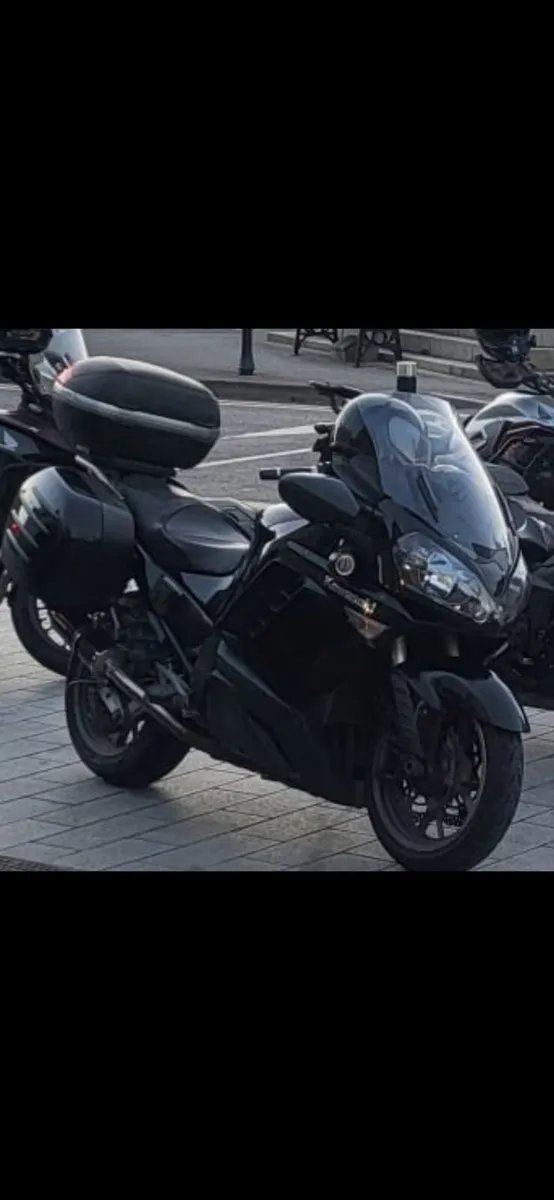 Kawasaki GTR 1400 - Image 3