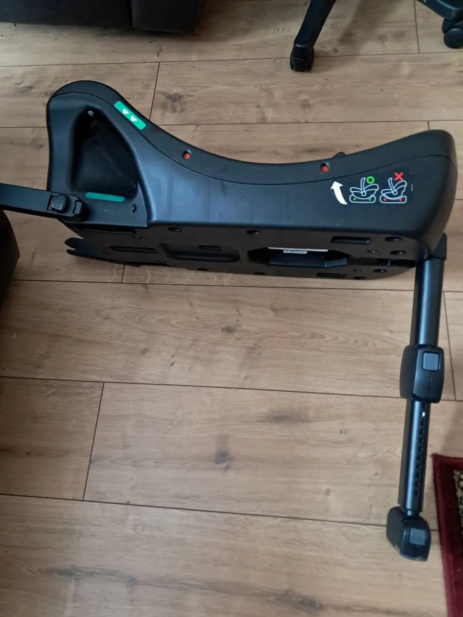 Joie I snug 2 car seat, base and stroller adapters - Image 4