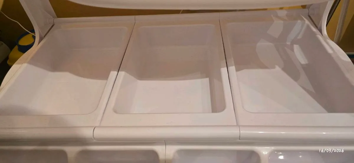 Baby Changing and bathing station - Image 3