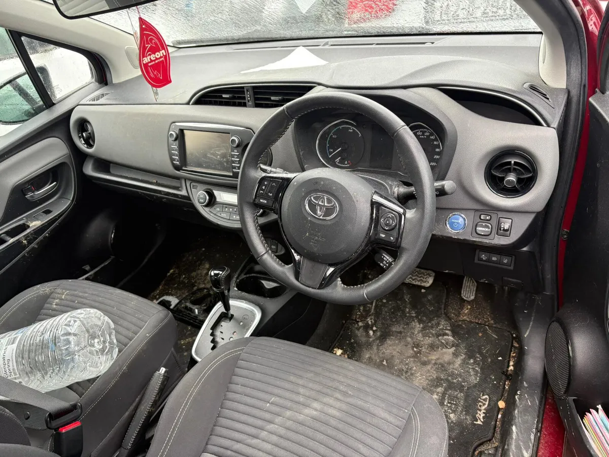 2018 Toyota Yaris 1.5 Hybrid - Image 4