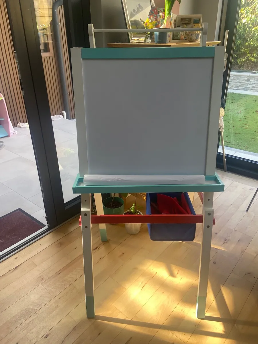 Child’s easel chalk board - Image 2