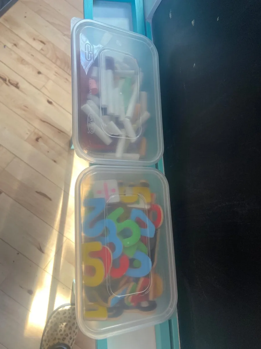 Child’s easel chalk board - Image 3