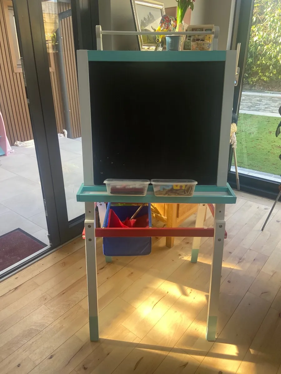 Child’s easel chalk board - Image 4