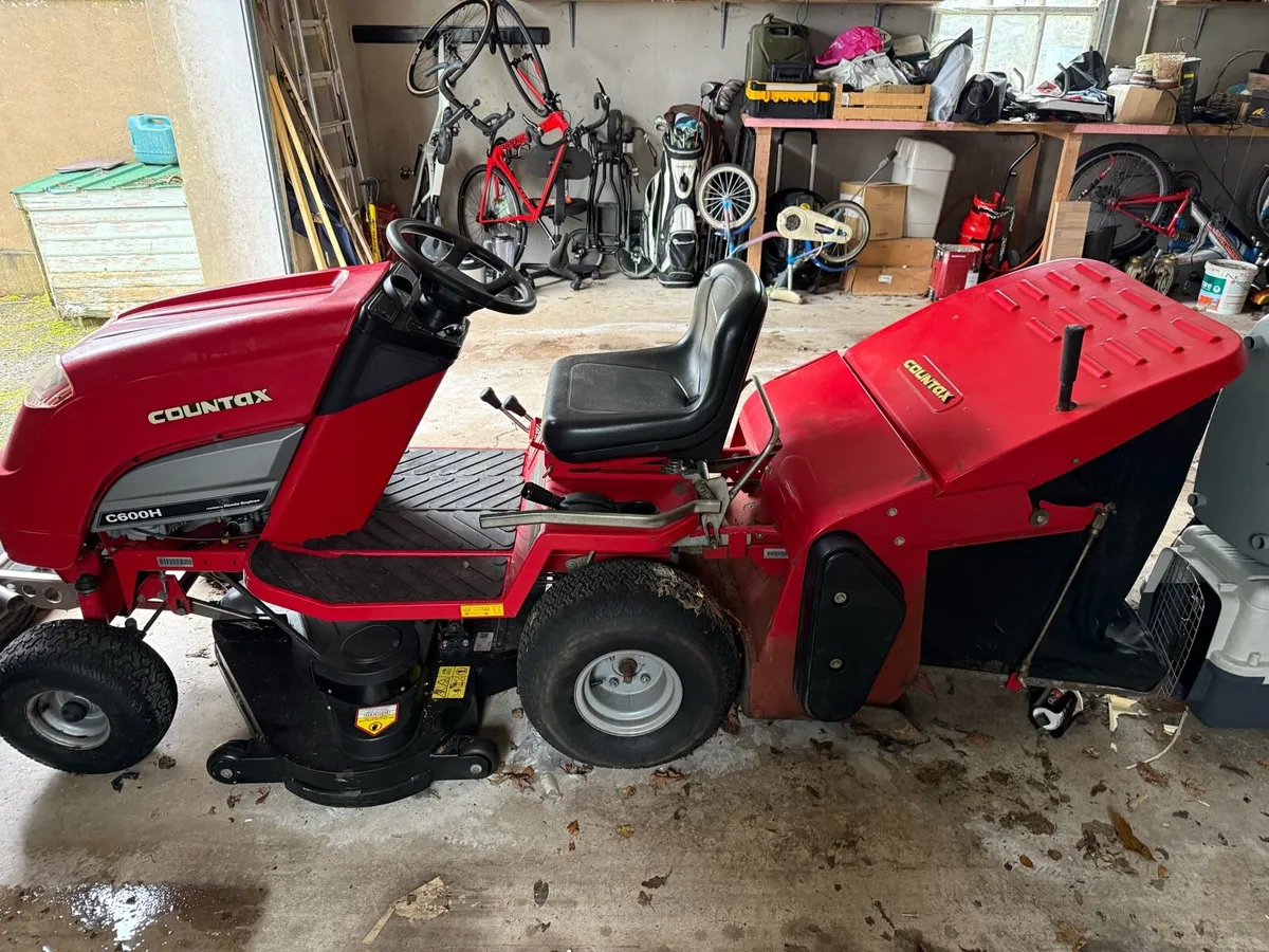 Countax ride on lawnmower - Image 2
