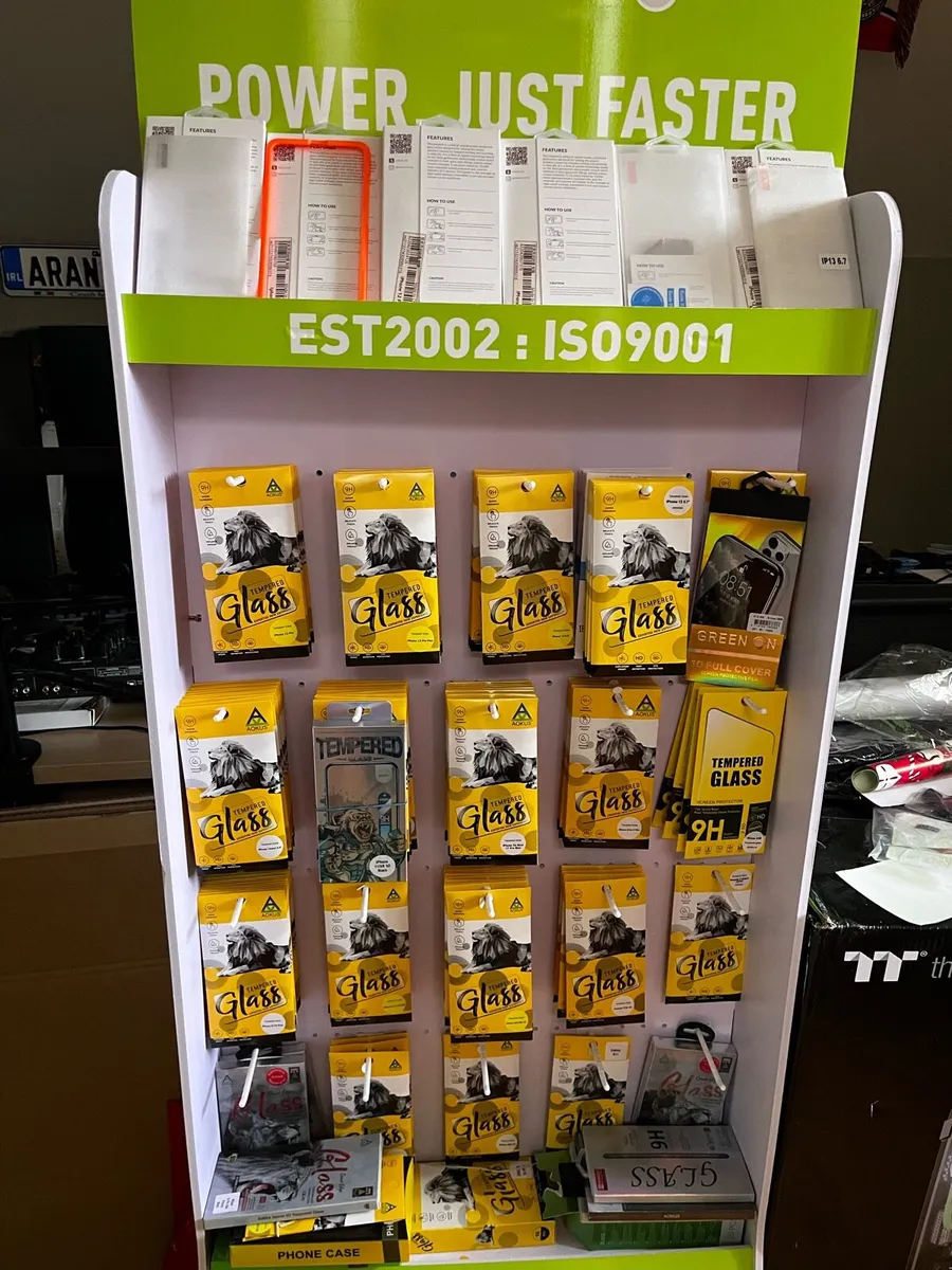 Cases and screen protectors - Image 2