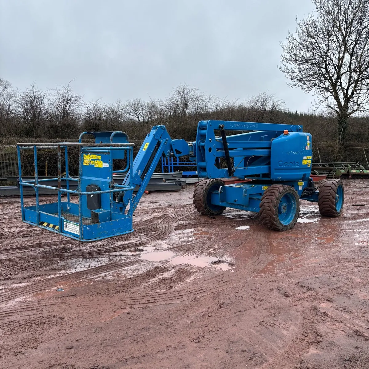 2012 Genie Z45 - Image 2