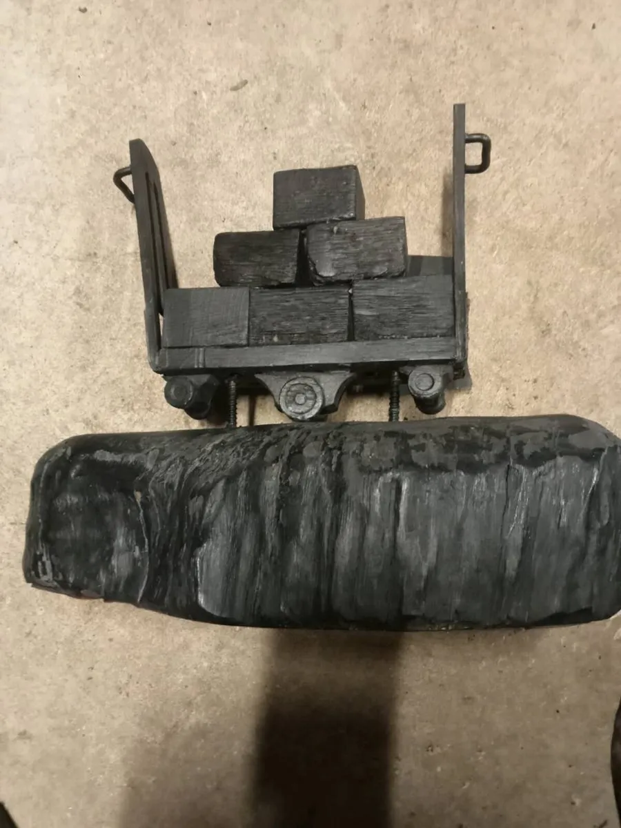 Old Irish bog oak - Image 2