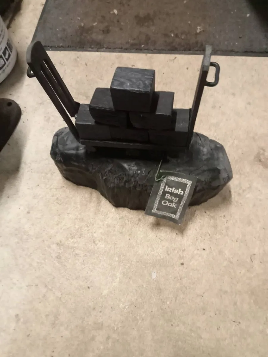 Old Irish bog oak - Image 4