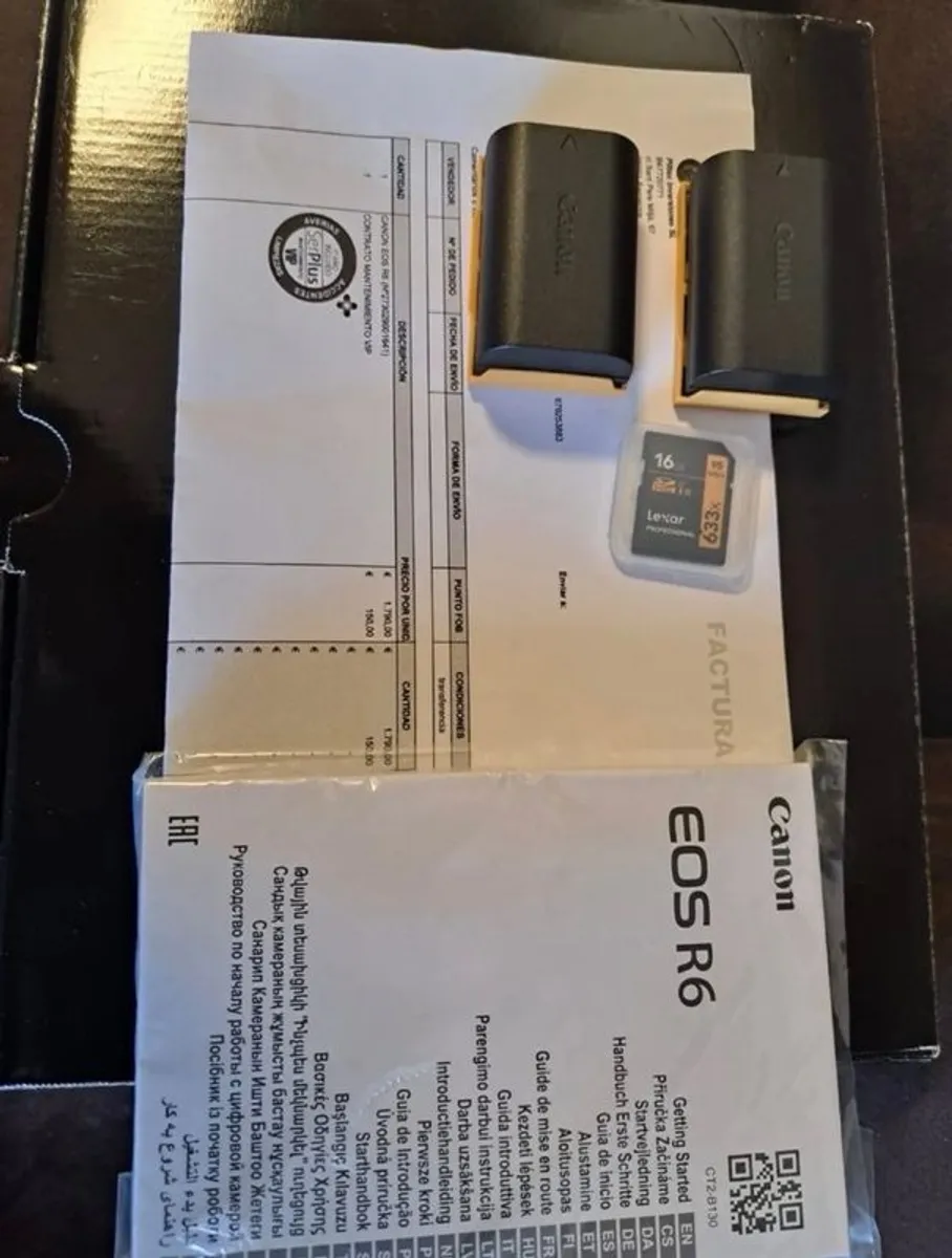 Canon EOS R6 Mirrorless Camera - Image 4