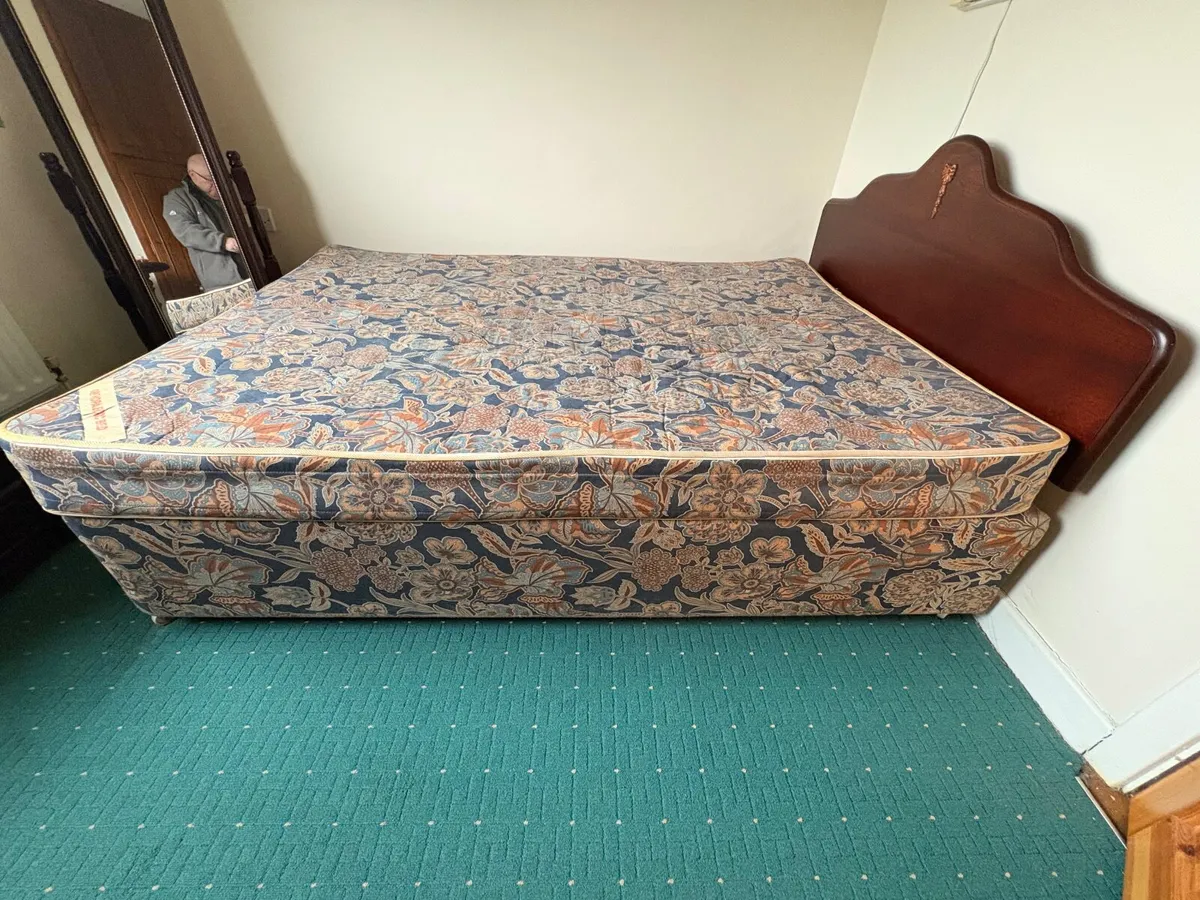 Double Bed - Image 3