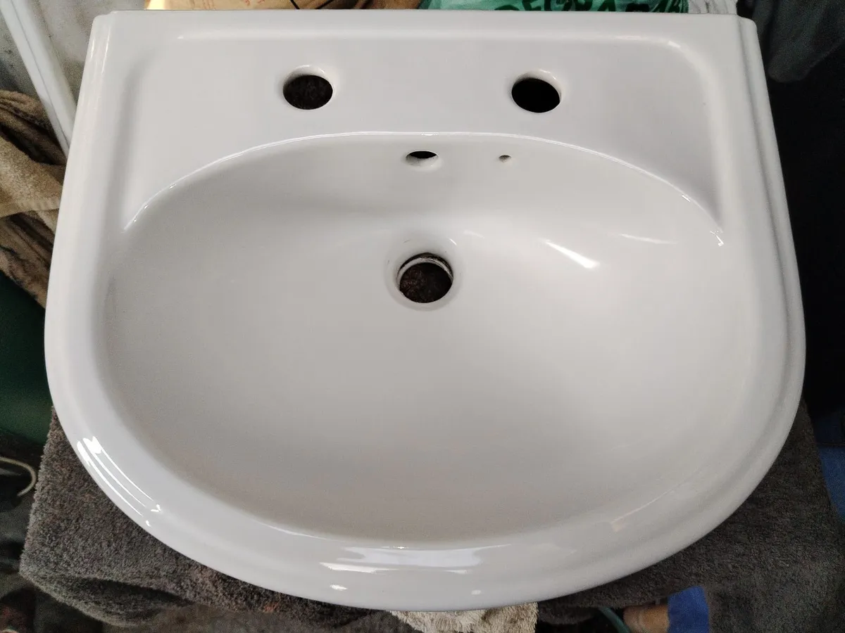 Basin and pedestal - Image 2