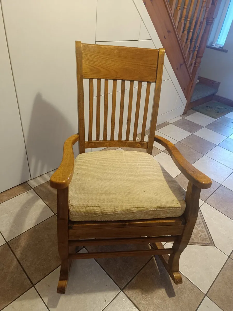 Wooden rocking chair - Image 4