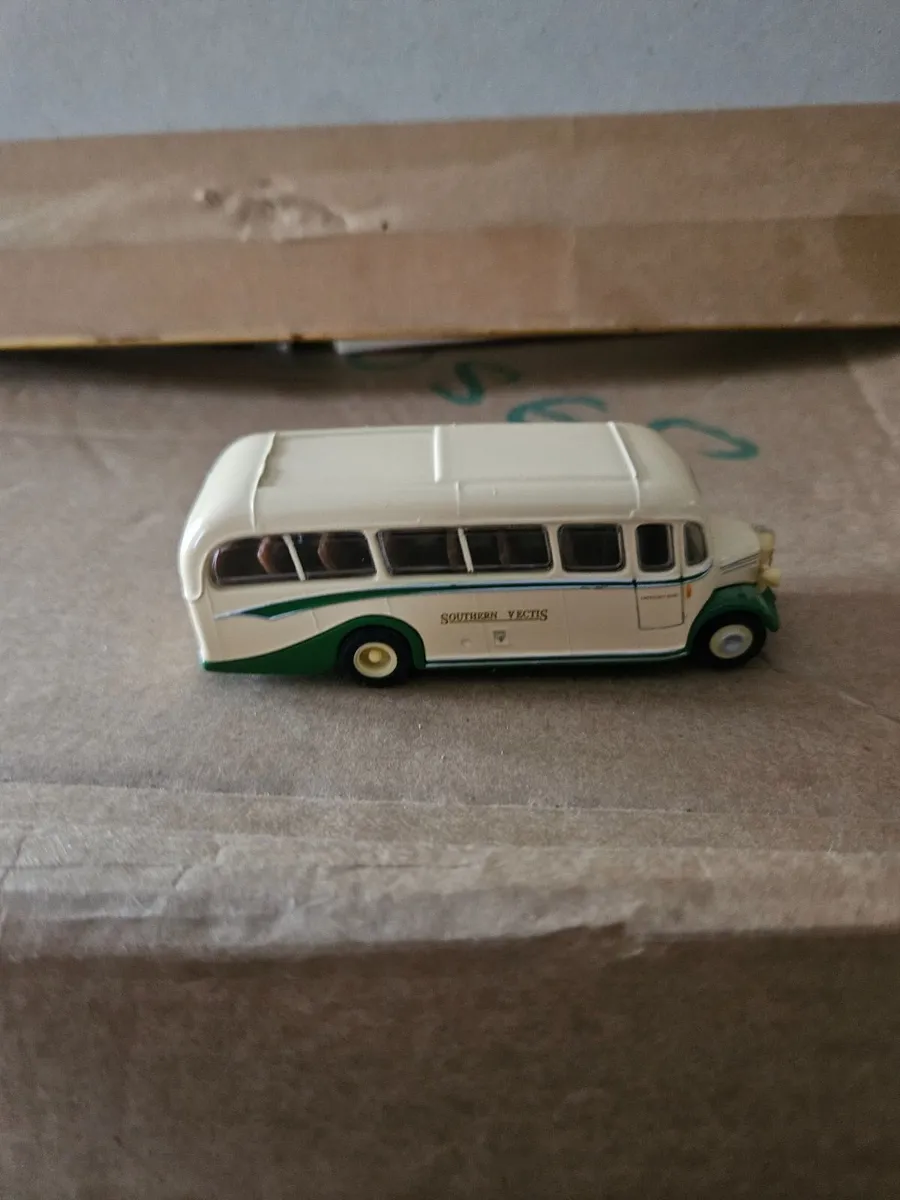Corgi Bus - Image 2