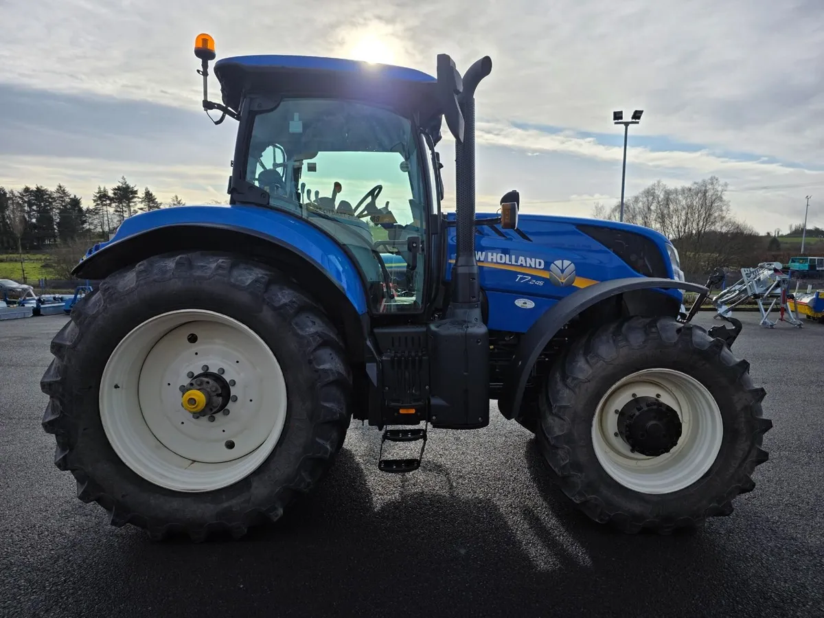 New Holland T7.245 Power Command - Image 4