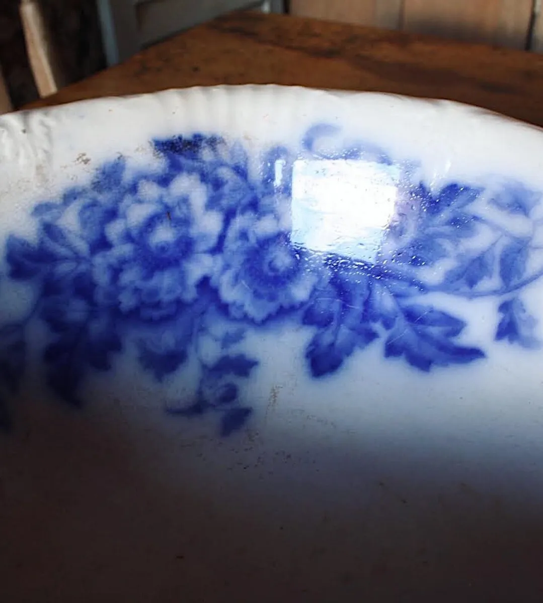 Antique Wash Bowl - Image 4