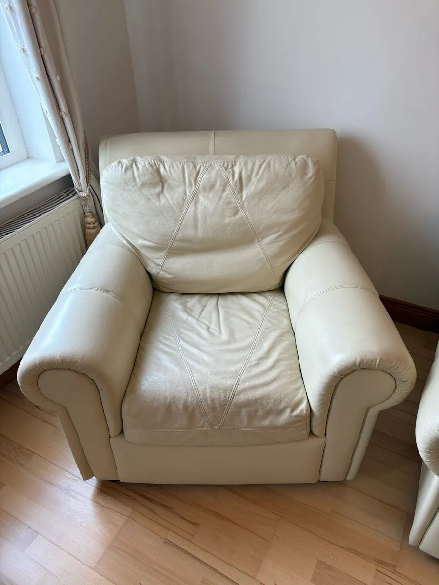 Furniture - Sitting Room - Image 1